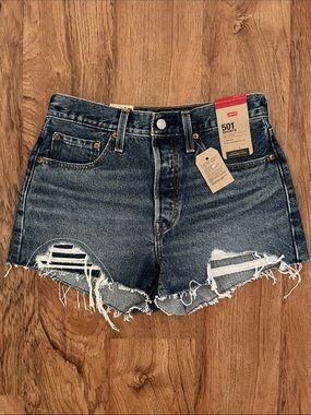 NWT Levi’s 501 Denim Shorts